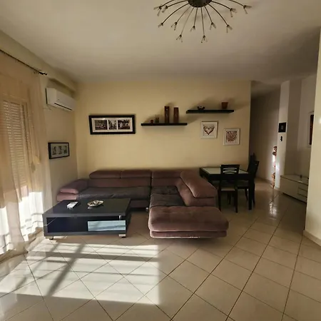 Apartment Izi