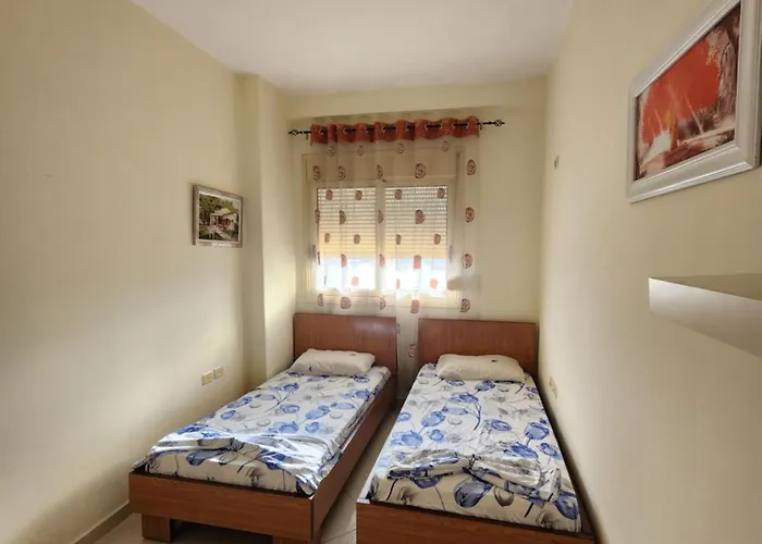 Izi * Vlorë